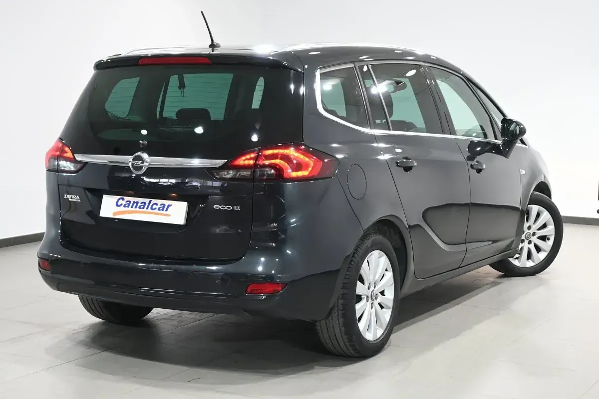 Usado Opel Zafira Tourer Selective 136 CV (100 kW) 2015 Negro Monovolumen