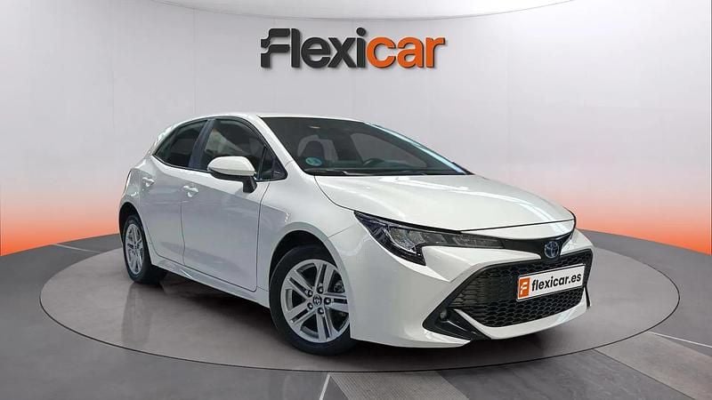 Usado Toyota Corolla Active 141 CV (103 kW) 2023 Blanco Berlina