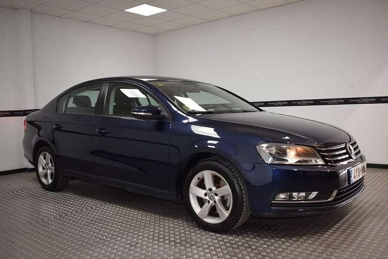 Usado VW Passat Advance 140 CV (102 kW) 2013 Azul Familiar