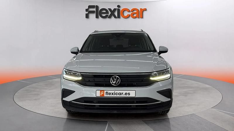 Usado VW Tiguan Life 131 CV (96 kW) 2021 Blanco SUV