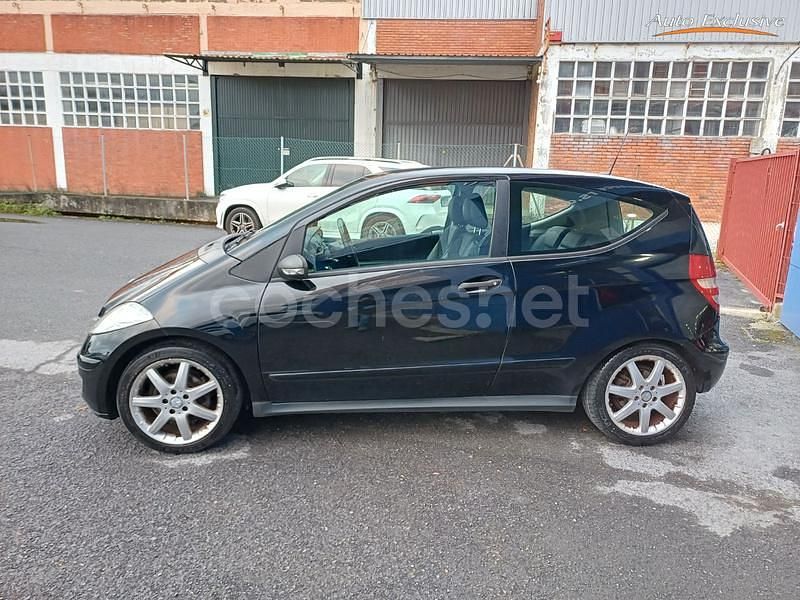 Käytetty Mercedes A180 Avantgarde 109 HP (80 kW) 2008 Musta Sedan