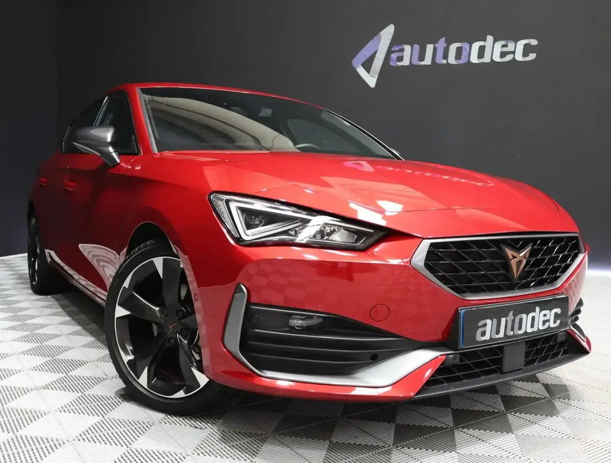 Usado Cupra Leon 150 CV (110 kW) 2024 Rojo