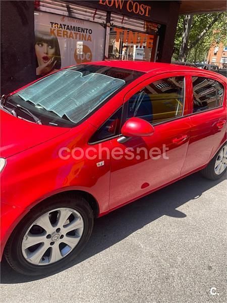 Usado Opel Corsa Enjoy 90 CV (66 kW) 2008 Rojo Utilitario