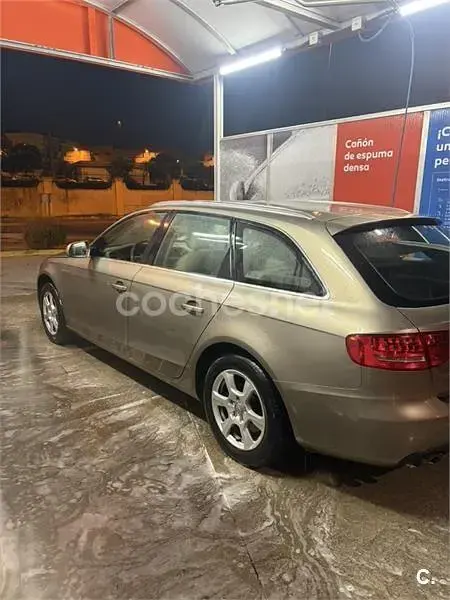 Usado Audi A4 143 CV (105 kW) 2010 Beige Familiar