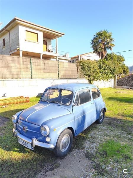 Usado Seat Mii Cosmopolitan 60 CV (44 kW) 2018 Azul Utilitario