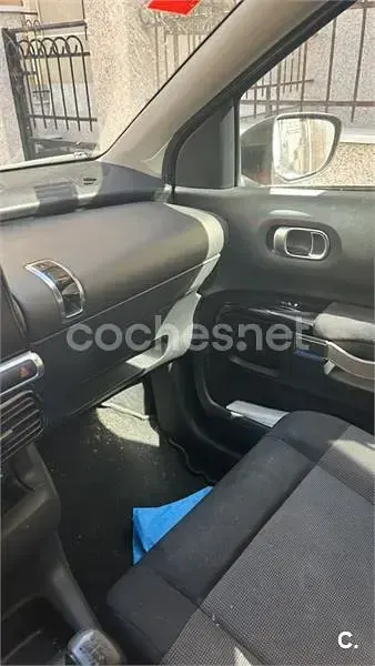 Usado Citroën C4 Feel 82 CV (60 kW) 2016 Rojo Berlina