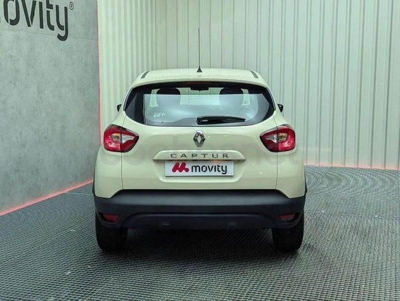 Usado Renault Captur Zen 120 CV (88 kW) 2014 Beige SUV