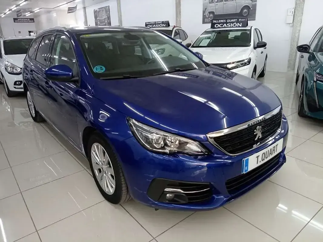 Usado Peugeot 308 SW Style 99 CV (72 kW) 2020 Azul Familiar