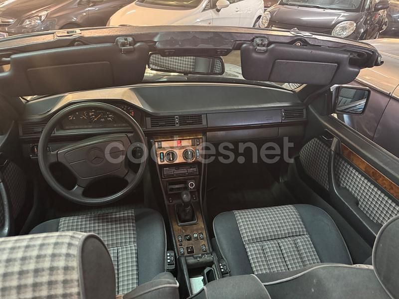 Usado Mercedes E200 136 CV (100 kW) 1998 Verde Berlina