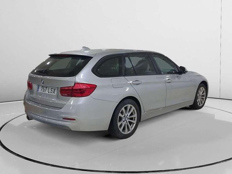 Usado BMW 320 Advantage 192 CV (141 kW) 2017 Gris Familiar