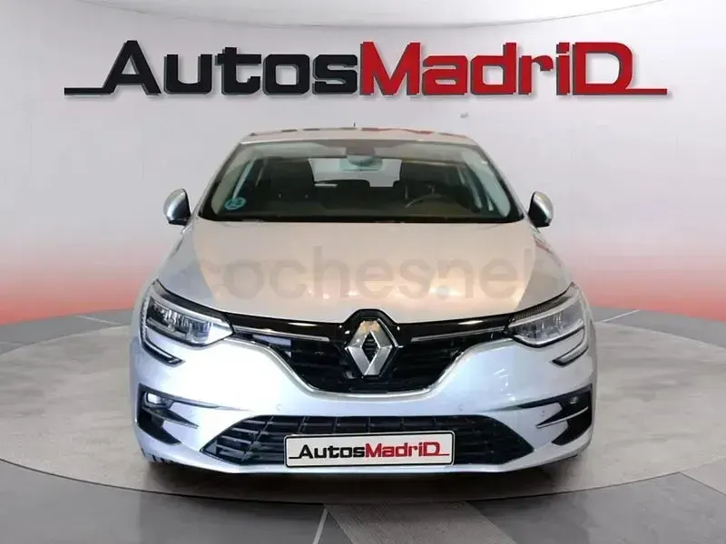 Usado Renault Mégane II Equilibre 115 CV (84 kW) 2023 Gris / plata Berlina