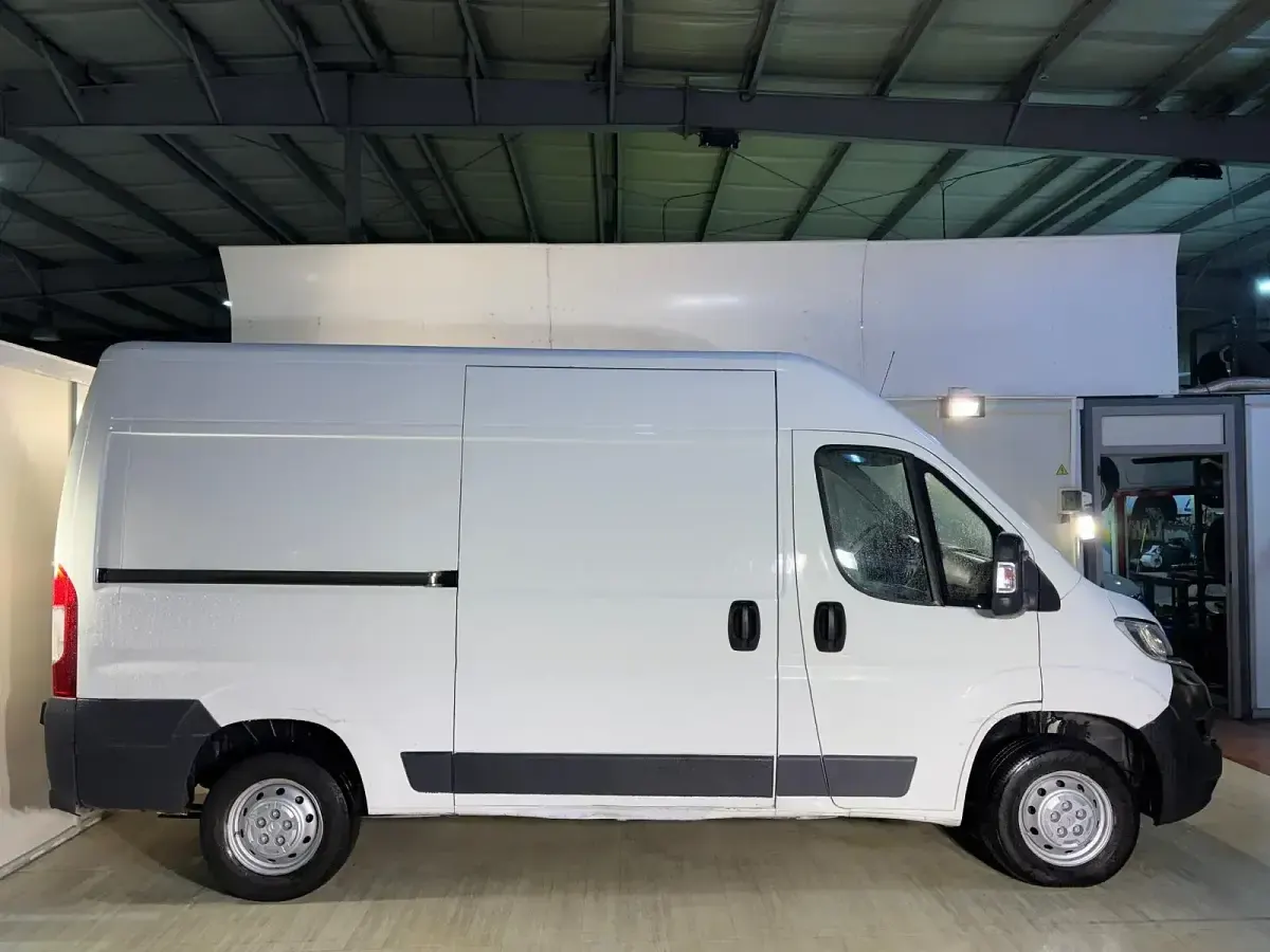 Käytetty Citroën Jumper 129 HP (94 kW) 2017 Valkoinen Tila-auto