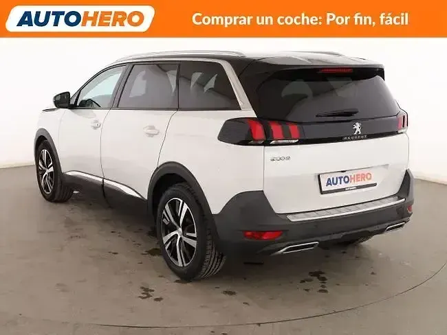 Usado Peugeot 5008 Allure 130 CV (95 kW) 2019 Blanco SUV