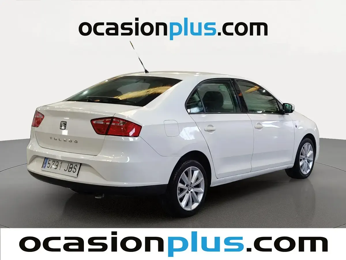 Usado Seat Toledo Reference 105 CV (77 kW) 2014 Blanco Utilitario