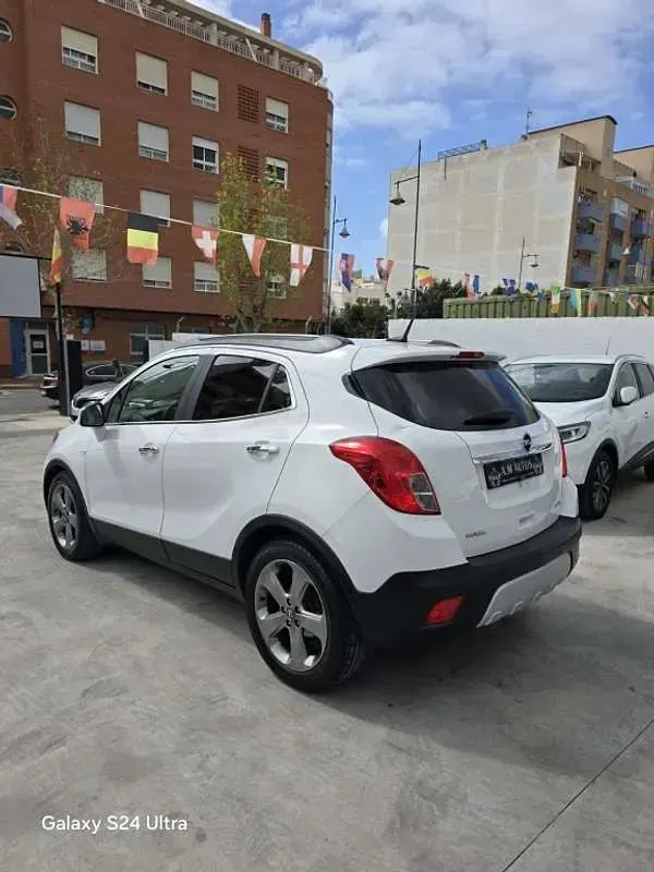 Usado Opel Mokka 131 CV (96 kW) 2013 Blanco SUV
