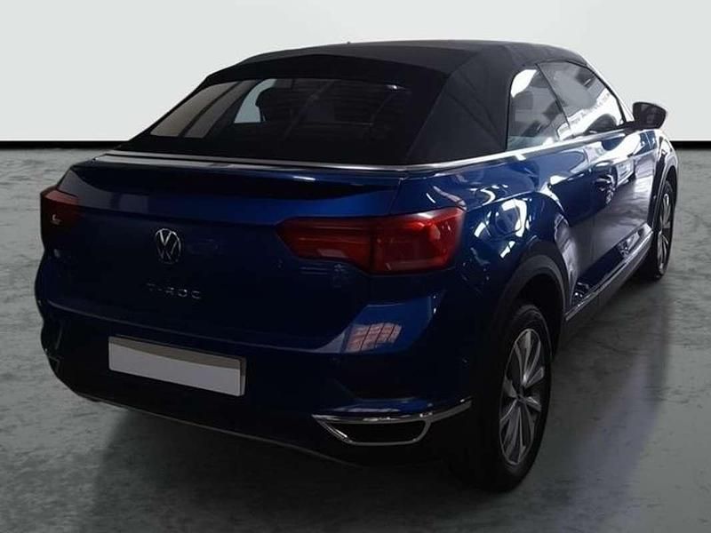 Usado VW T-Roc Cabriolet 111 CV (81 kW) 2021 Azul Descapotable