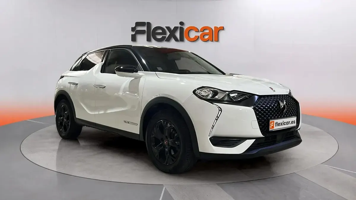 Begagnad DS Automobiles DS3 Crossback Performance Line Plus 131 HK (96 kW) 2022 SUV