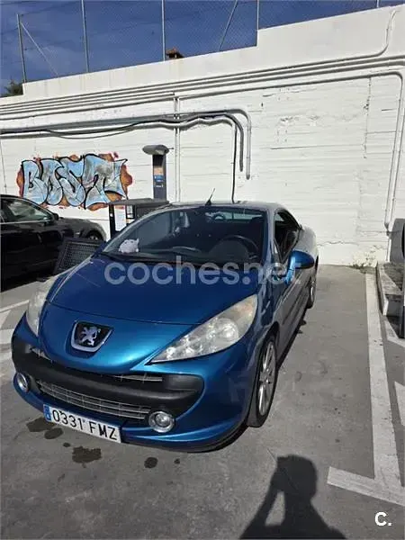 Usado Peugeot 207 CC 120 CV (88 kW) 2007 Azul Descapotable