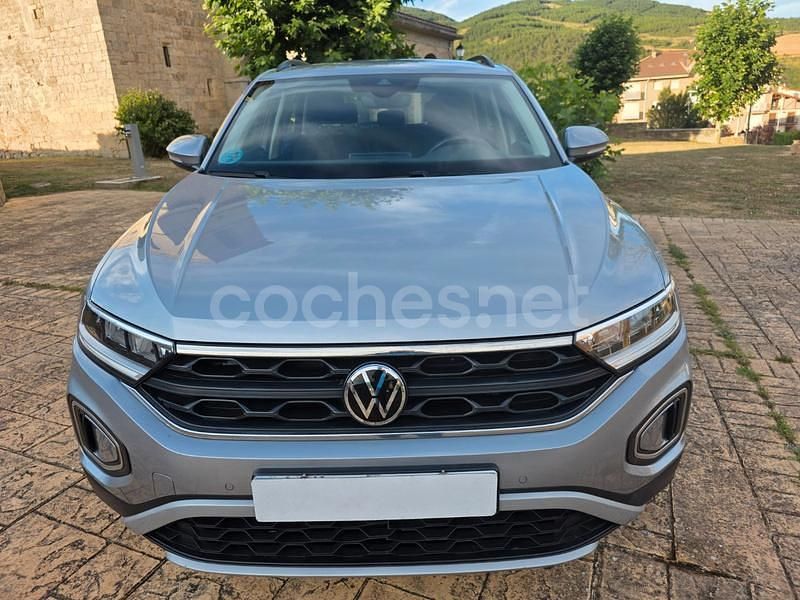 Usado VW T-Roc Life 115 CV (84 kW) 2022 Gris / plata SUV