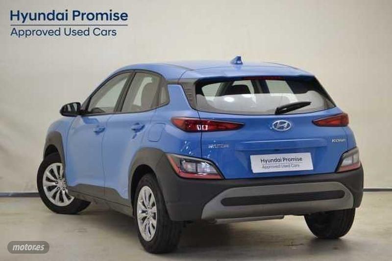 Usado Hyundai Kona 120 CV (88 kW) 2021 Surfy blue SUV