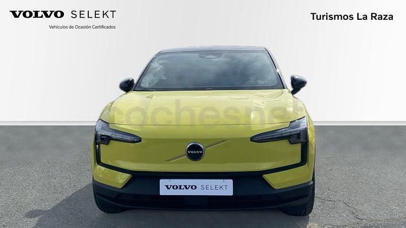 Usado Volvo EX30 Plus 200 kW (272 CV) 2024 Amarillo SUV