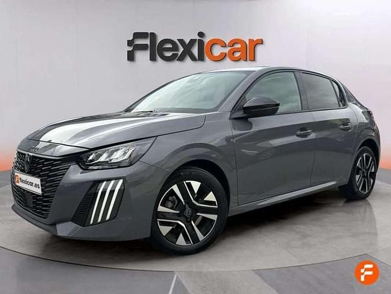 Usado Peugeot 208 Allure 101 CV (74 kW) 2025 Gris Utilitario