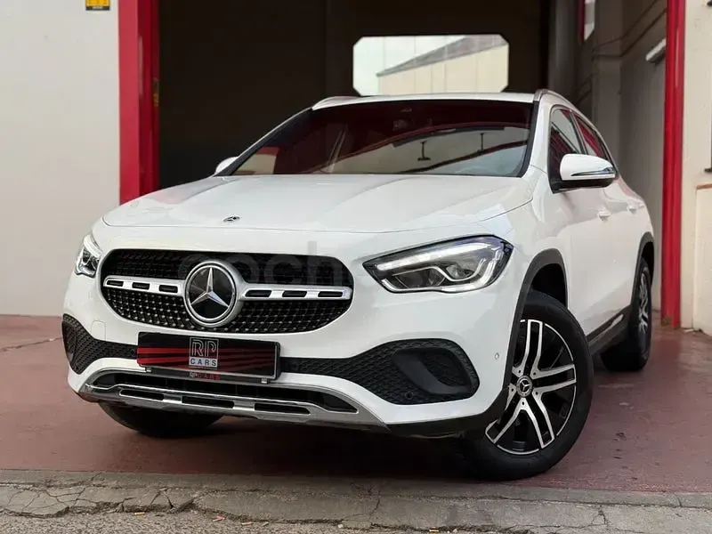 Begagnad Mercedes GLA200 150 HK (110 kW) 2023 Vit SUV