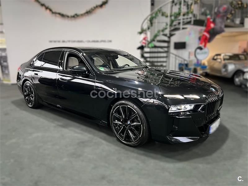 Usado BMW 740 340 CV (250 kW) 2023 Negro Berlina
