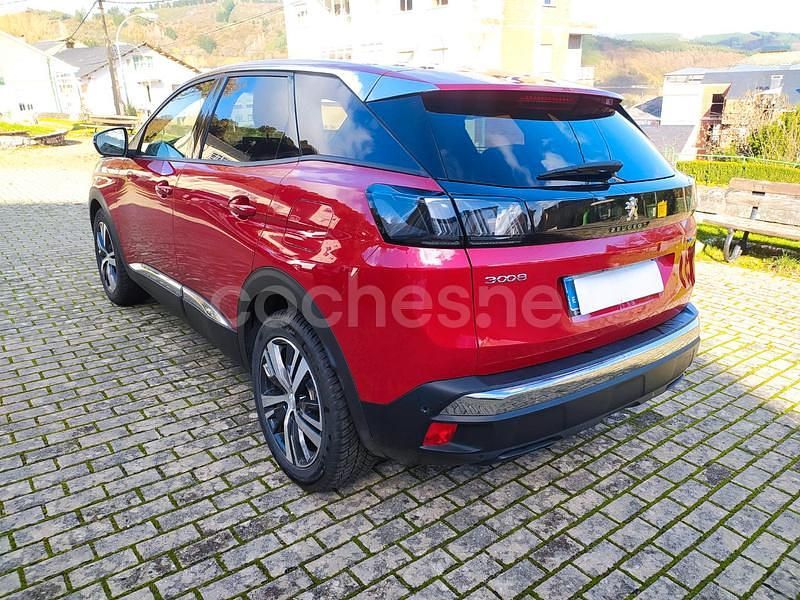 Usado Peugeot 3008 Allure 225 CV (165 kW) 2021 Granate SUV