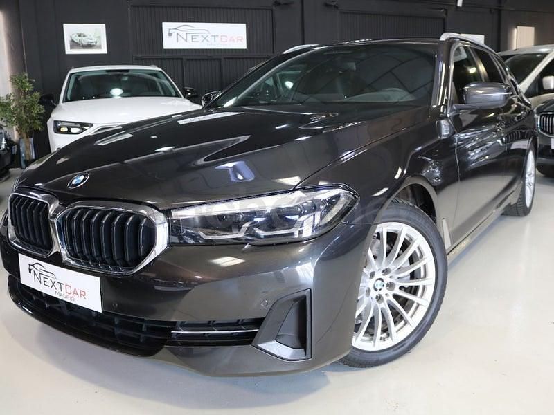 Usado BMW 520 Comfort Edition 190 CV (139 kW) 2021 Gris / plata Familiar