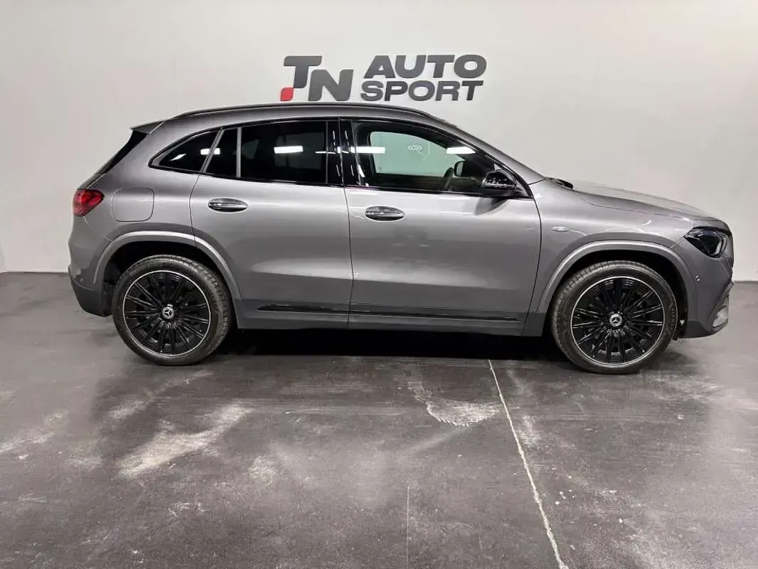 Usado Mercedes GLA250 218 CV (160 kW) 2025 Gris SUV