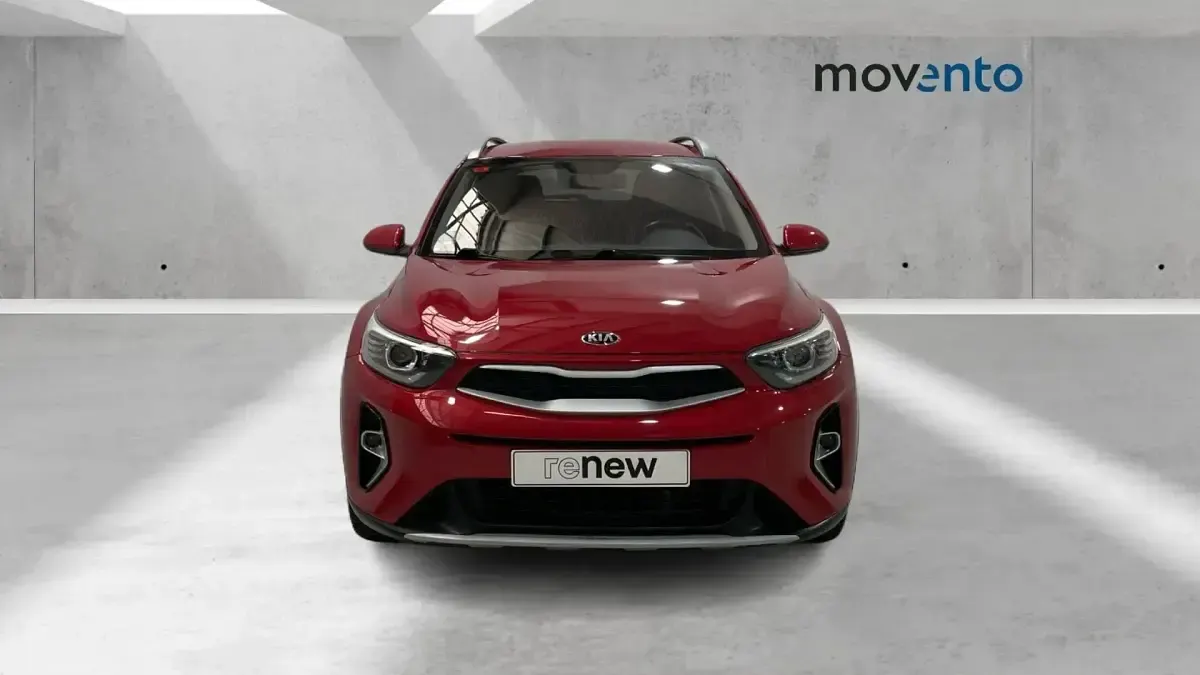 Usado Kia Stonic 100 CV (73 kW) 2021 Rojo SUV