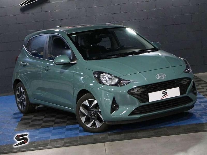 Usado Hyundai i10 67 CV (49 kW) 2023 Verde Utilitario