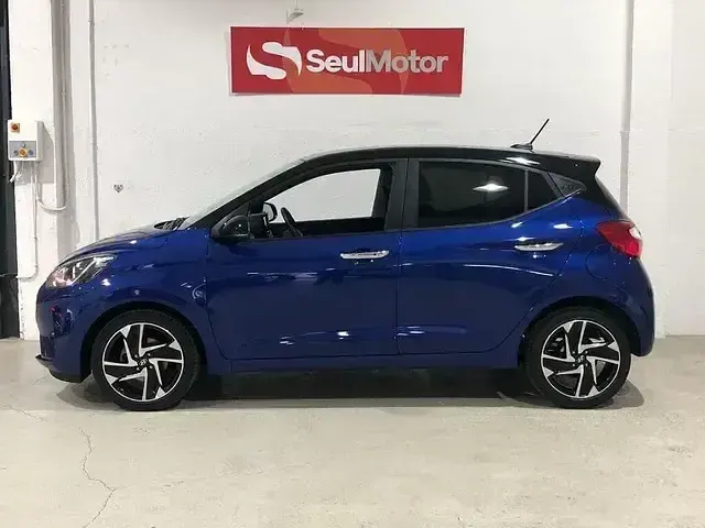 Używany Hyundai i10 84 KM (61 kW) 2021 Niebieski Hatchback