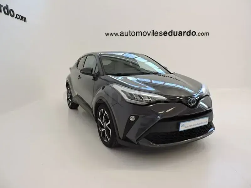 Usado Toyota C-HR Advance 184 CV (135 kW) 2021 Gris / plata SUV