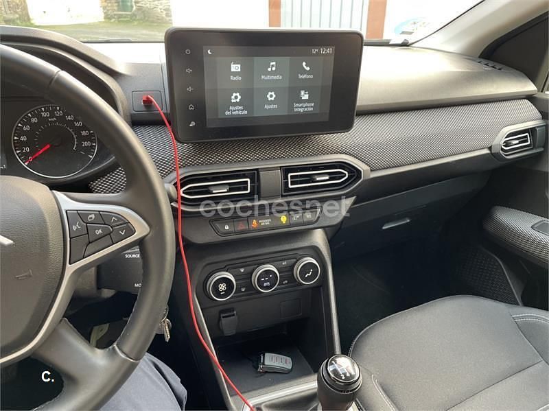 Negro Usado 2025 Dacia Sandero Expression Berlina | 14.700 € (Super precio) - Imagen 1/4