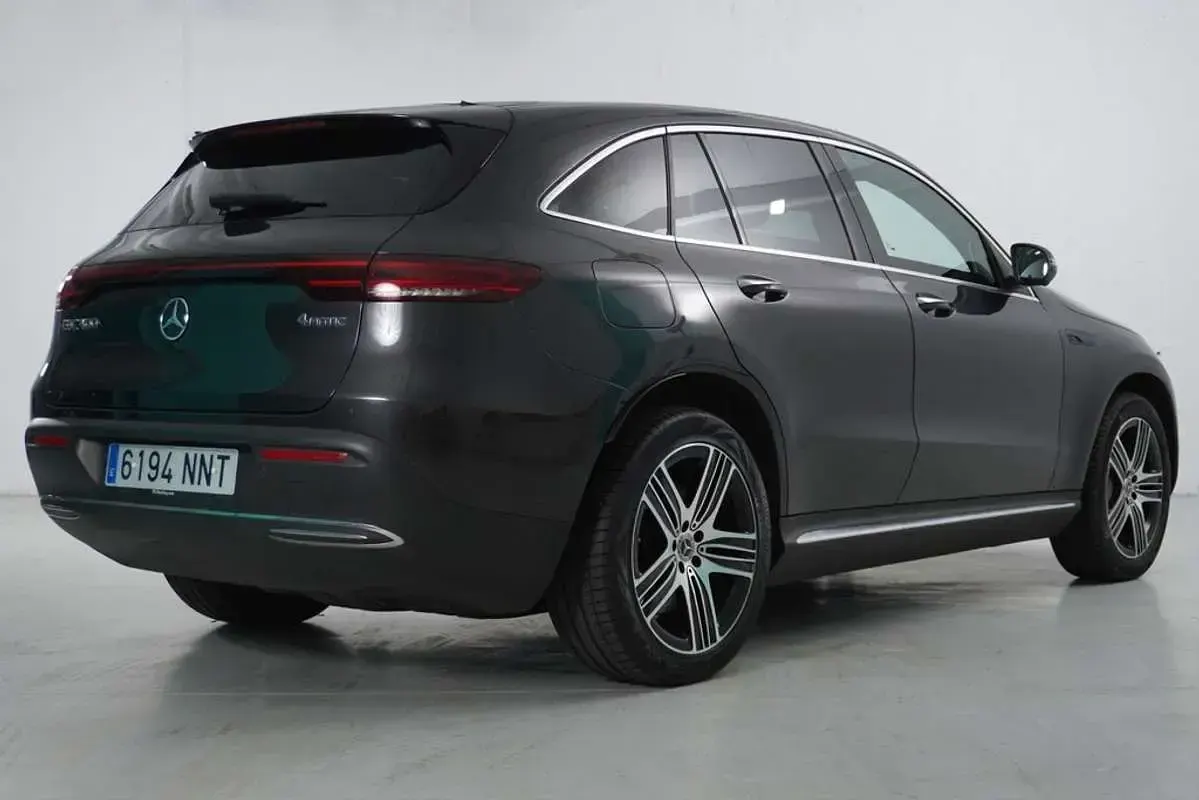 Usado Mercedes EQC400 300 kW (408 CV) 2020 Gris SUV