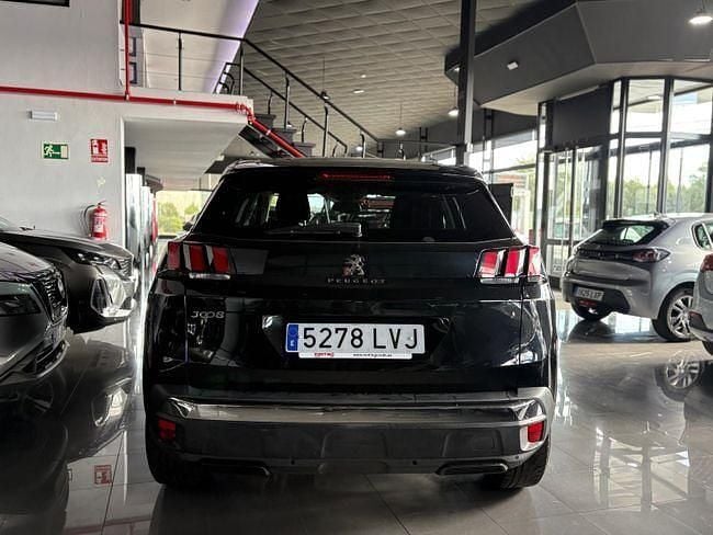 Usado Peugeot 3008 Active 120 CV (88 kW) 2016 Negro SUV