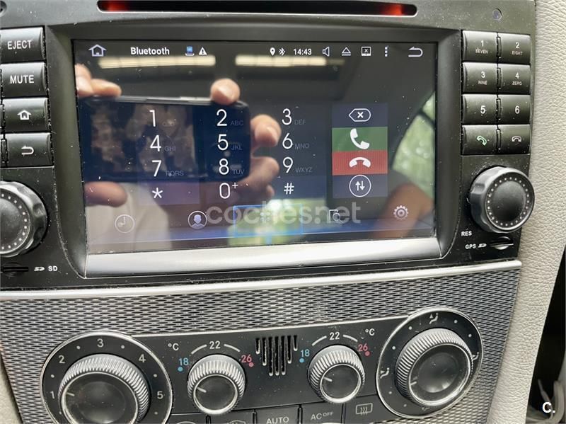 Usado Mercedes CLK270 Avantgarde 170 CV (125 kW) 2005 Gris / plata Coupe