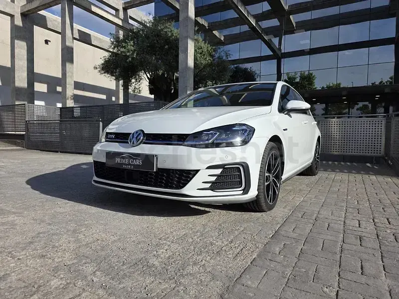 Usado VW Golf VII GTE 204 CV (150 kW) 2020 Blanco Utilitario