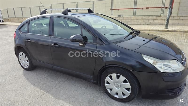 Usado Citroën C4 VTR Sport 92 CV (67 kW) 2005 Negro Berlina
