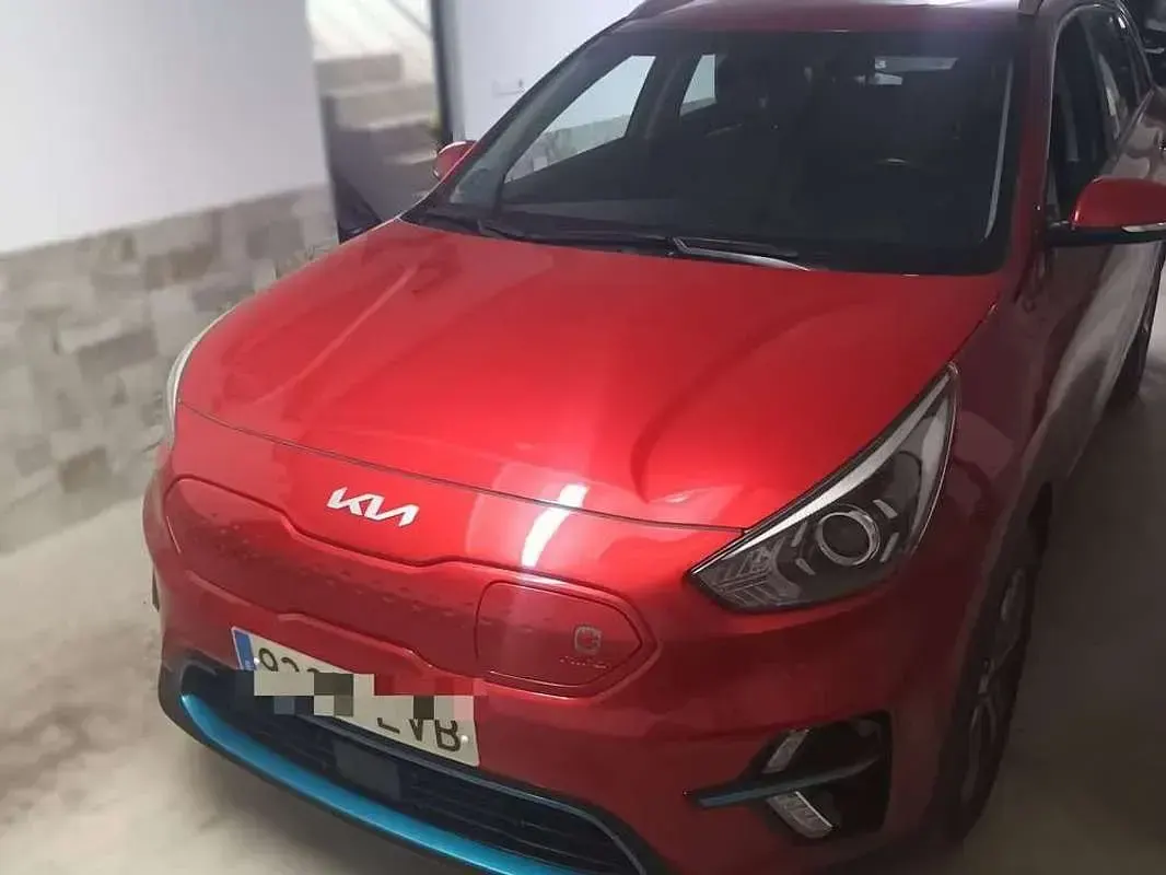 Usado Kia e-Niro 150 kW (204 CV) 2021 Rojo SUV