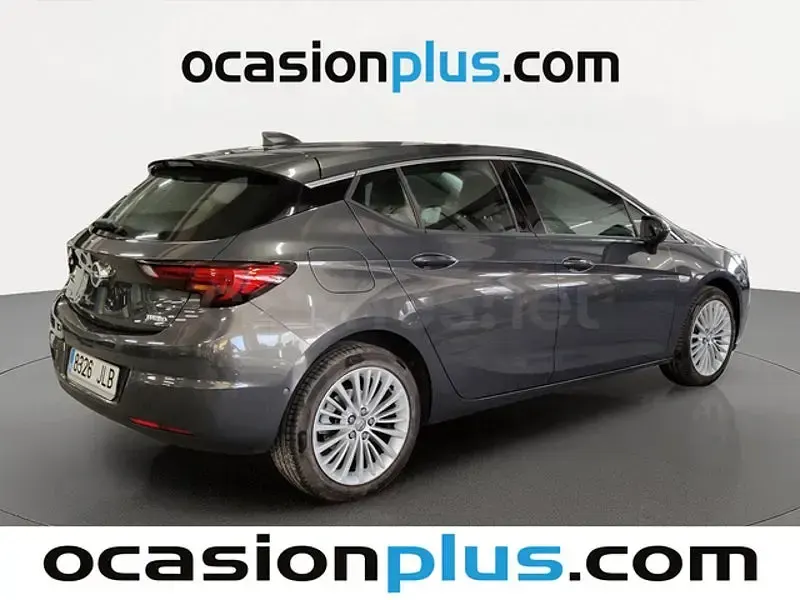 Usado Opel Astra Excellence 125 CV (91 kW) 2016 Gris / plata Berlina
