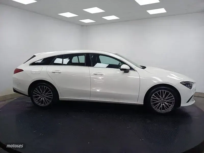 Usado Mercedes CLA250e Shooting Brake 218 CV (160 kW) 2021 Blanco Familiar