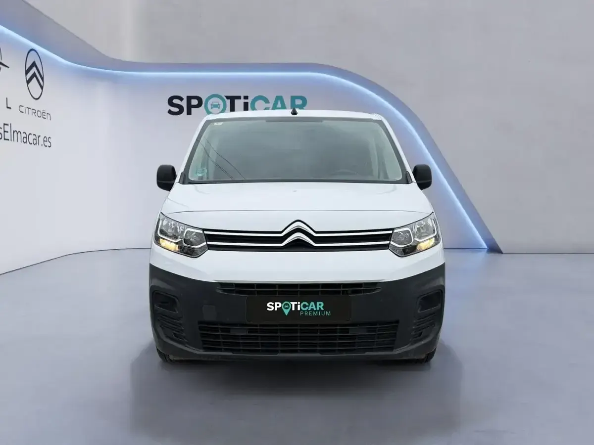 Usado Citroën Berlingo 102 CV (75 kW) 2022 Blanco Monovolumen