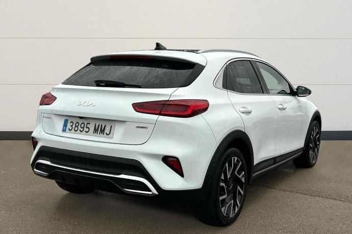 Usado Kia XCeed 143 CV (105 kW) 2023 Blanco SUV