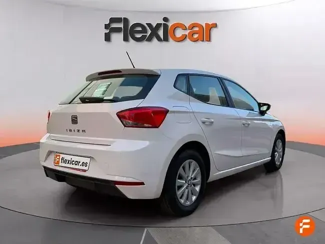 Usado Seat Ibiza Style 80 CV (58 kW) 2018 Blanco Utilitario
