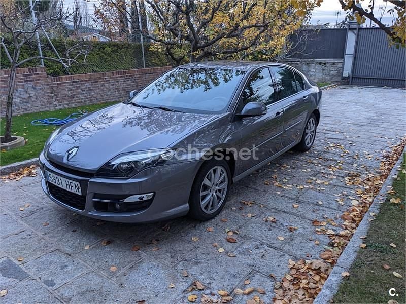 Etiqueta eco (azul/verde) Usado 2011 Renault Laguna III Dynamique Berlina | 7700 € (Precio justo) - Imagen 1/4
