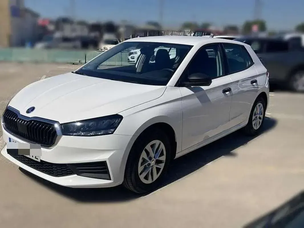 Usado Skoda Fabia 95 CV (69 kW) 2024 Utilitario