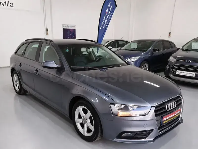 Usado Audi A4 136 CV (100 kW) 2012 Gris / plata Familiar